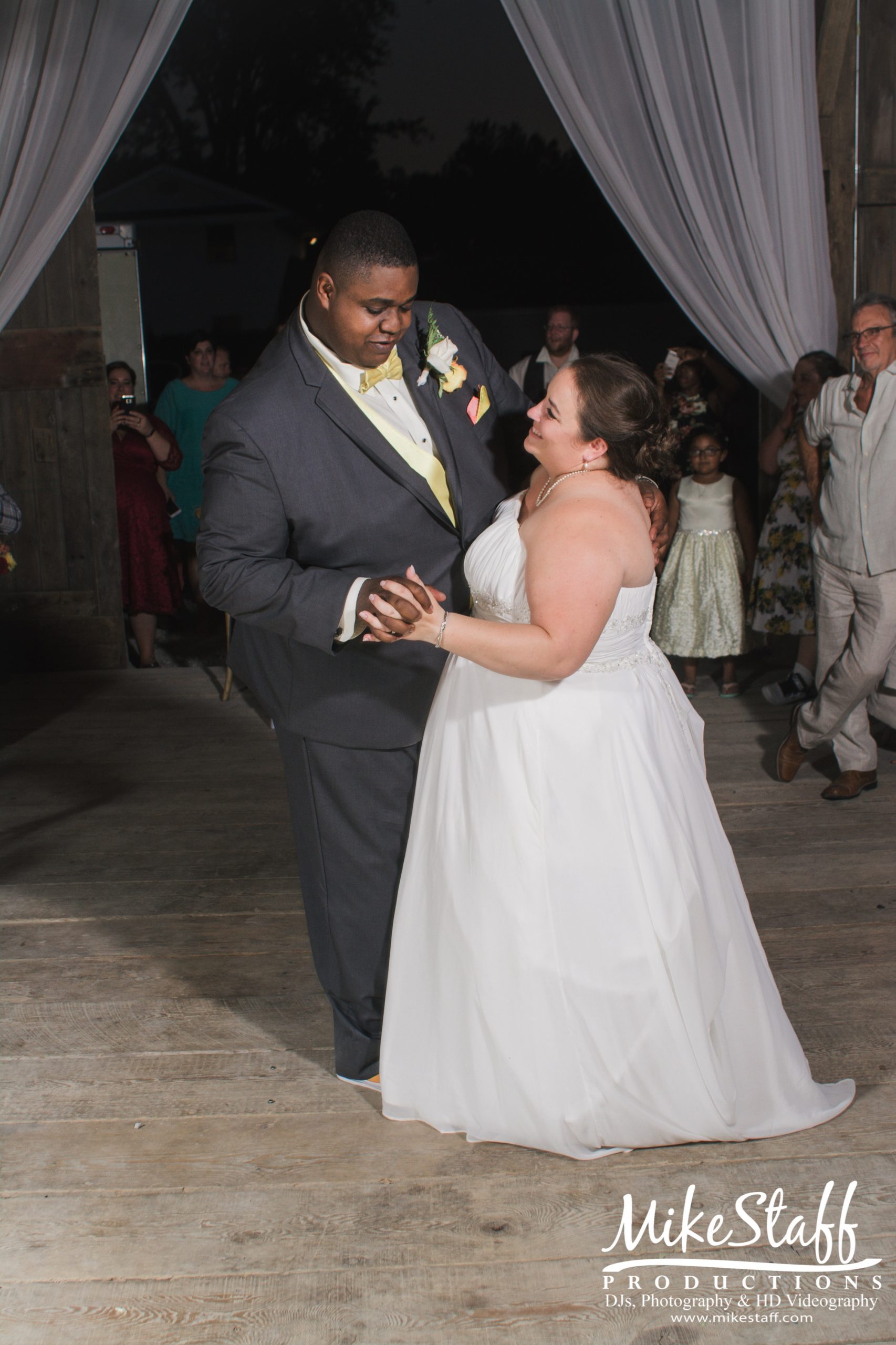 first dance real detroit wedding