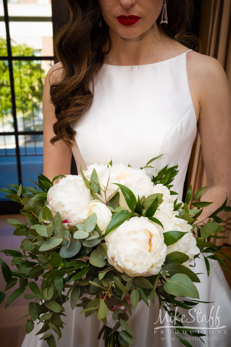 bride and white bouquet Shinola Hotel
