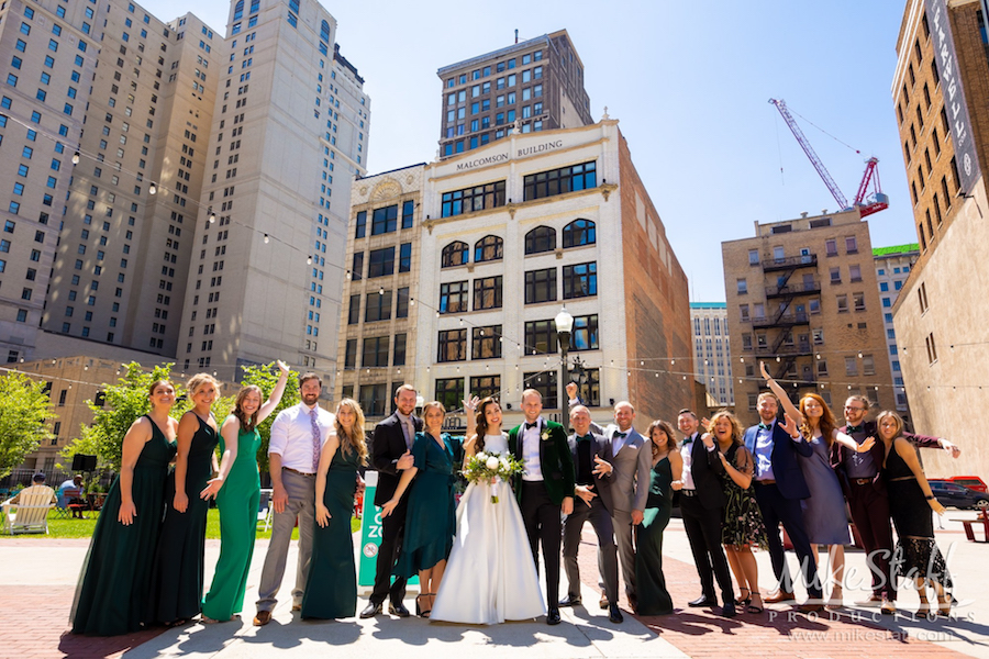 downtown detroit wedding photography bridal party