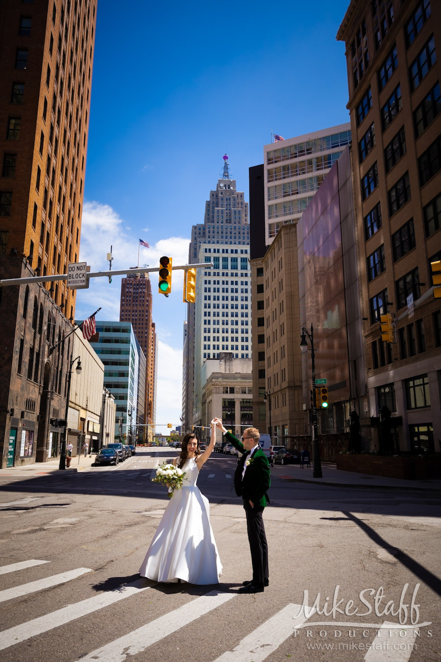 bride and groom woodward avenue