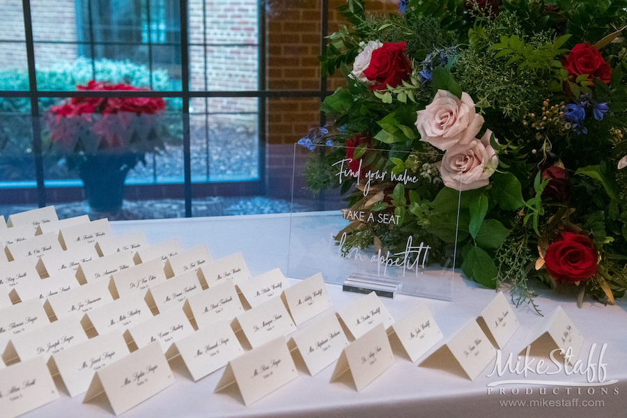 place cards at wedding reception