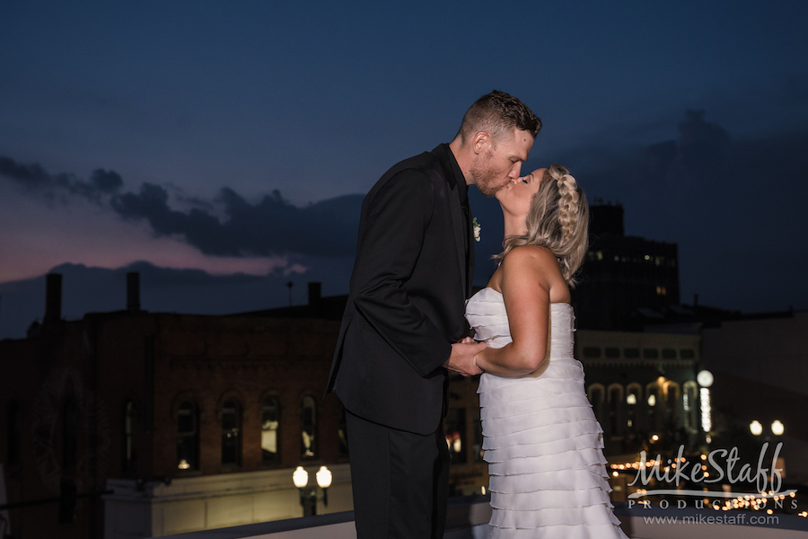 kissing on rooftop