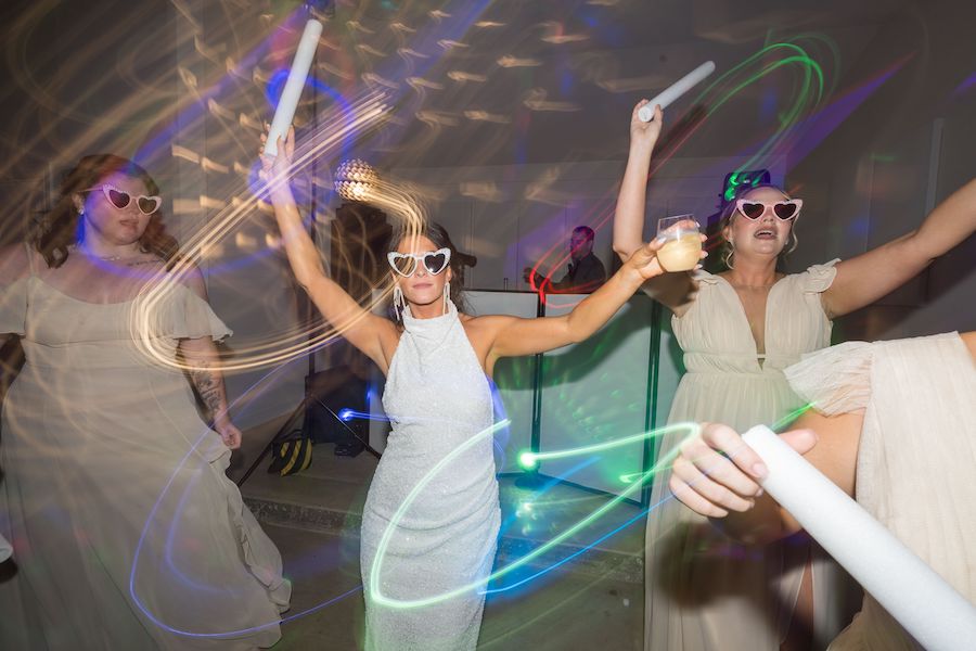 Detroit-Wedding-Photography-at-The-Oakley_bride-dancing-with-sunglasses
